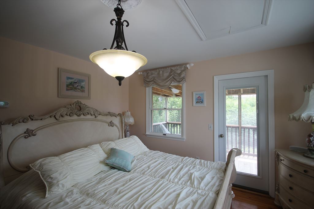 313 Coral Avenue | Photo 32