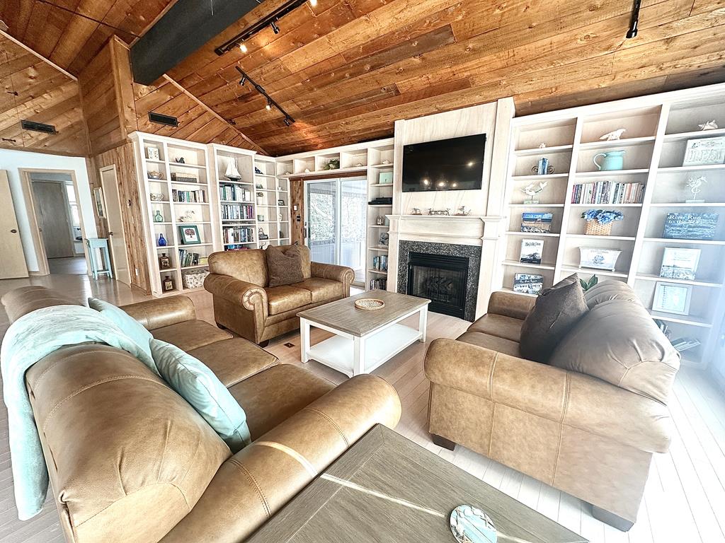 707 E Lake Drive - Birds Eye View | Photo 22