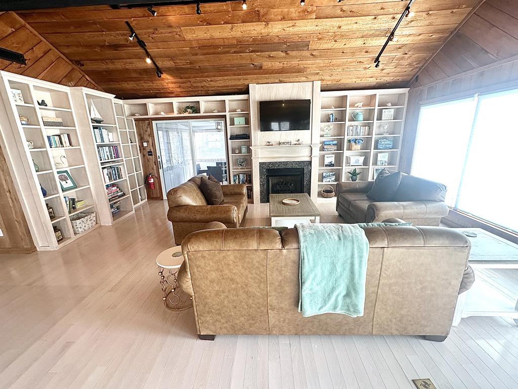 707 E Lake Drive - Birds Eye View | Photo 23