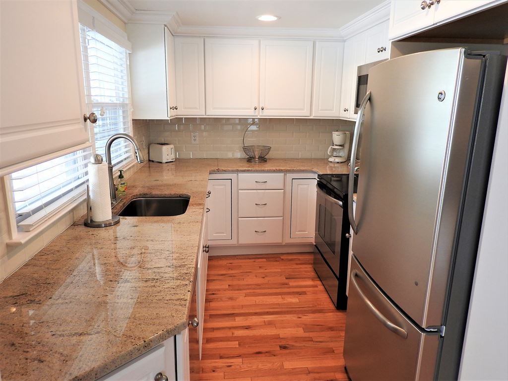 2010 S. Bay Avenue, Beach Haven (Bay Side)