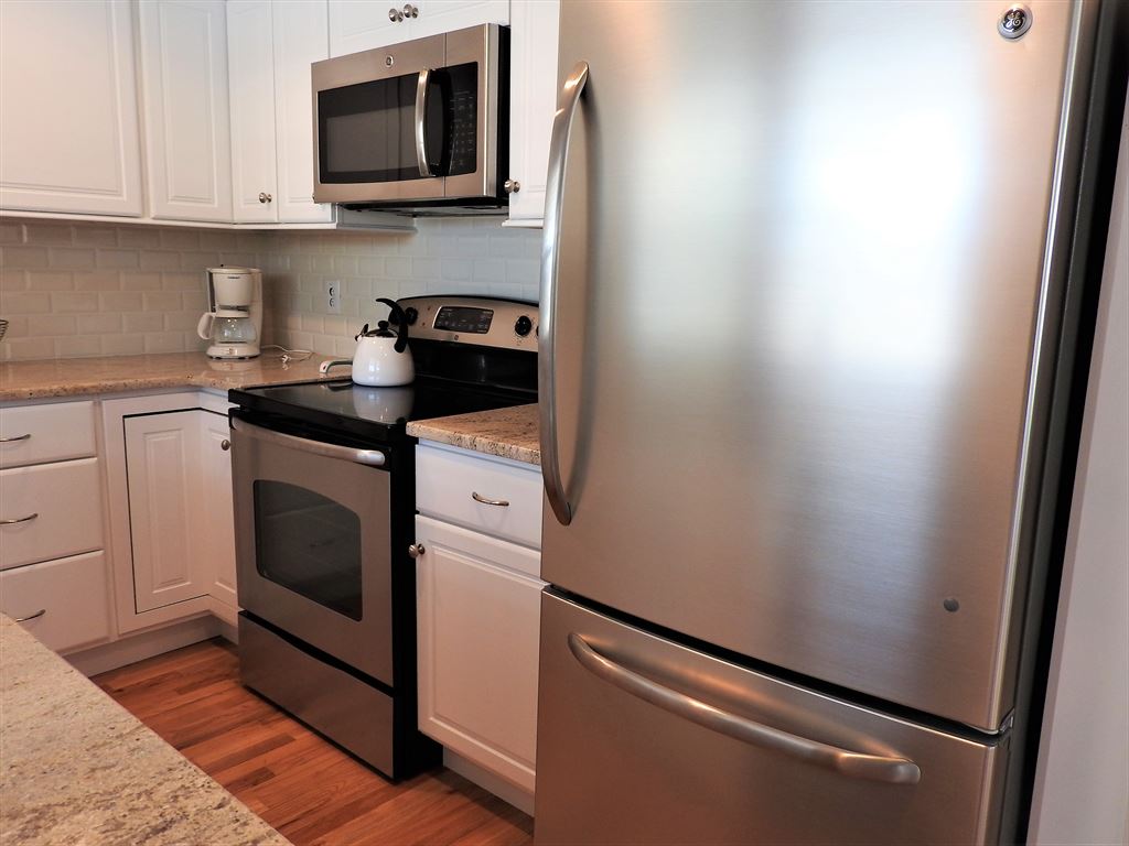 2010 S. Bay Avenue, Beach Haven (Bay Side)