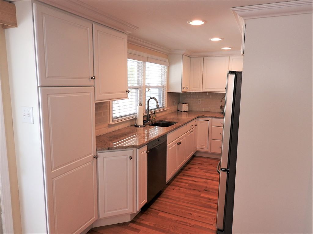 2010 S. Bay Avenue, Beach Haven (Bay Side)