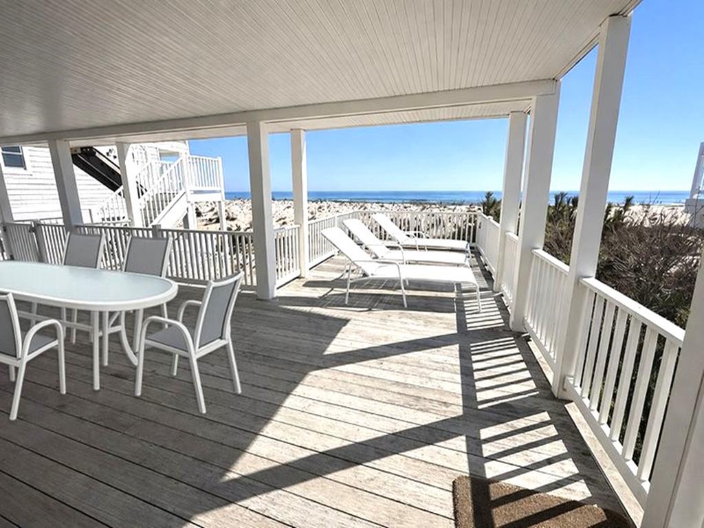 118 E Sand Dune Lane, Peahala Park (Ocean Front)