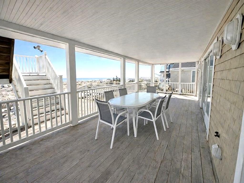 118 E Sand Dune Lane, Peahala Park (Ocean Front)