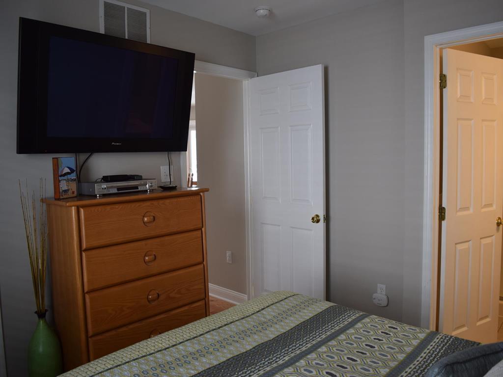 4404 Pleasure Avenue, Sea Isle City (Beach Block)