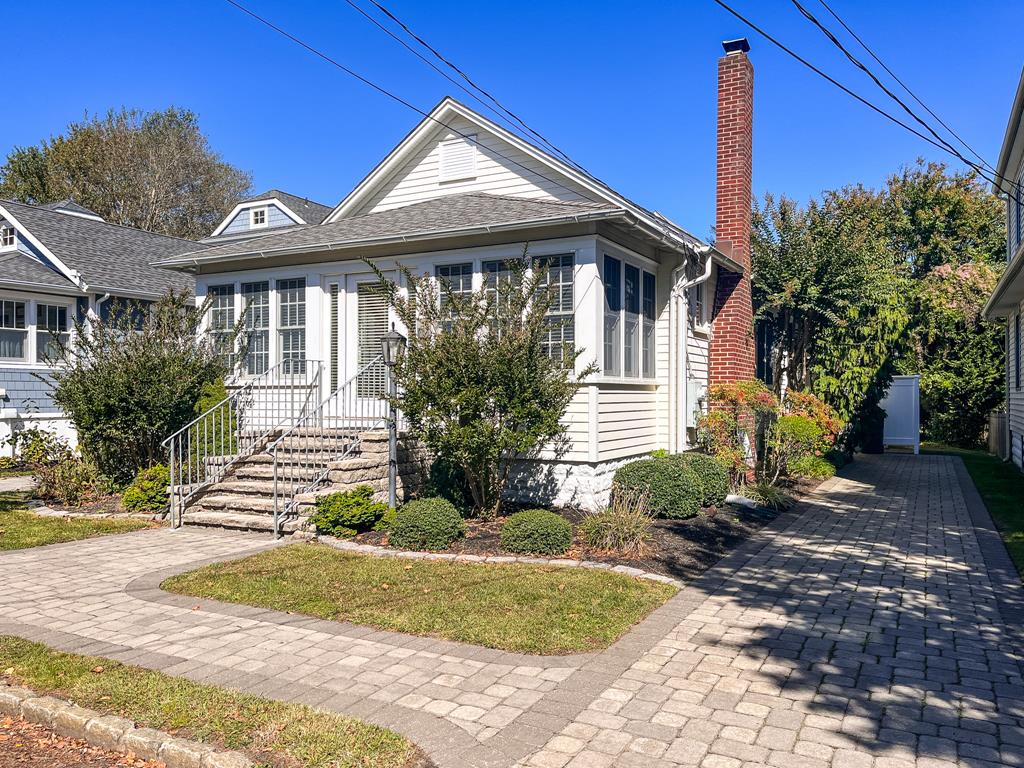 285 Windsor Ave | Photo 3