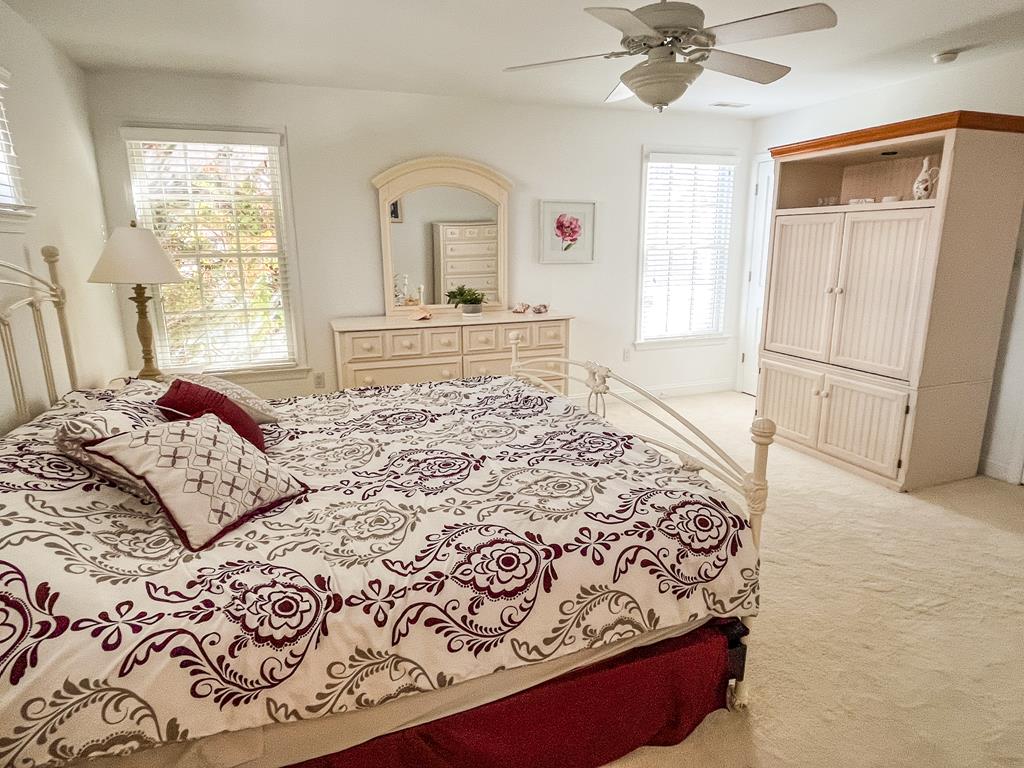 285 Windsor Ave | Photo 15