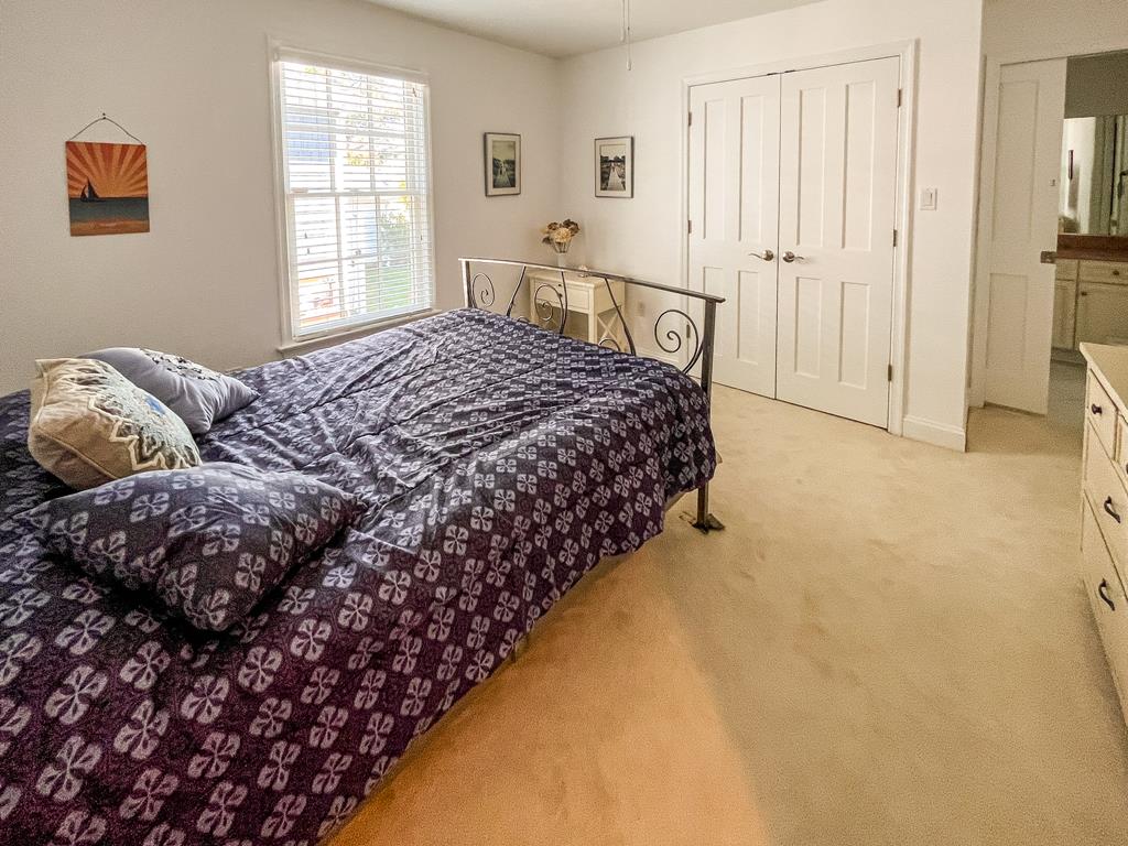 285 Windsor Ave | Photo 17