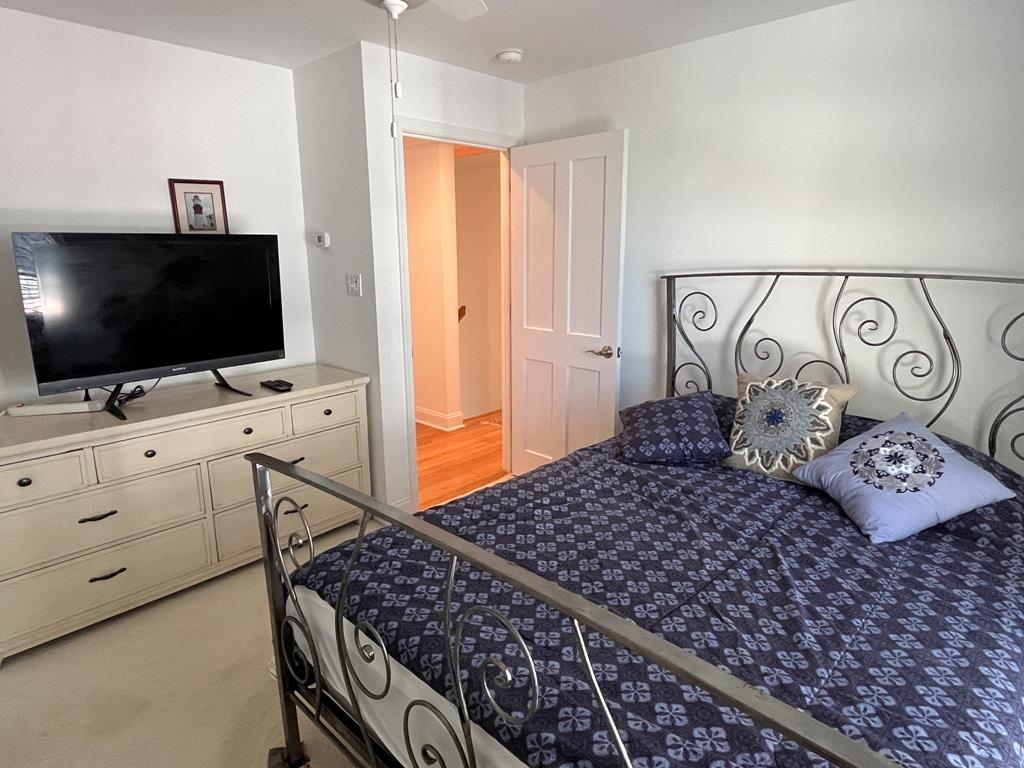 285 Windsor Ave | Photo 18