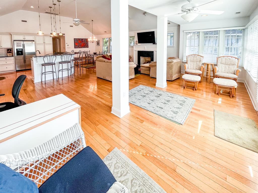 285 Windsor Ave | Photo 4