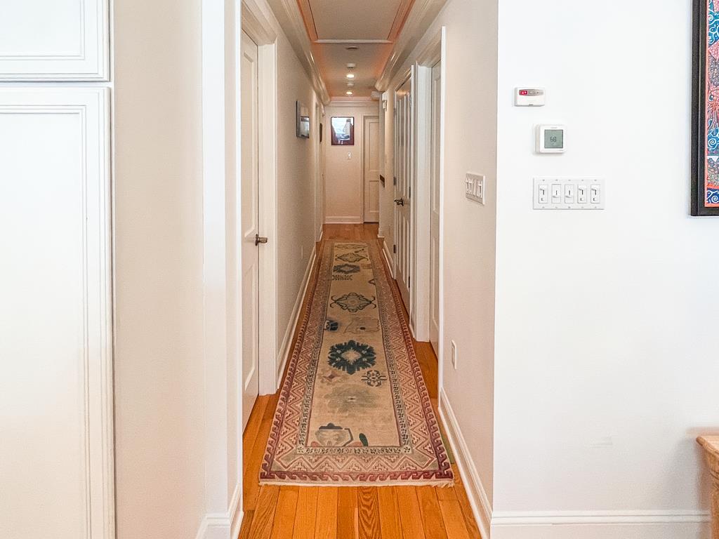 285 Windsor Ave | Photo 11