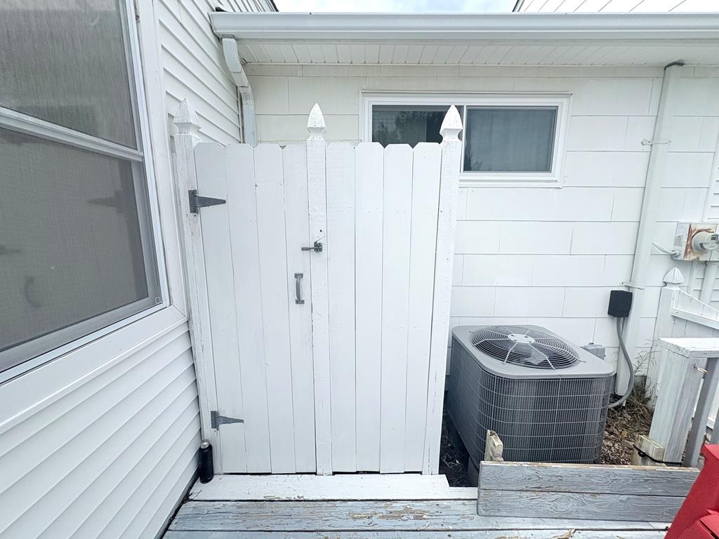 Village Green Twin - Virginia Ave | Photo 22