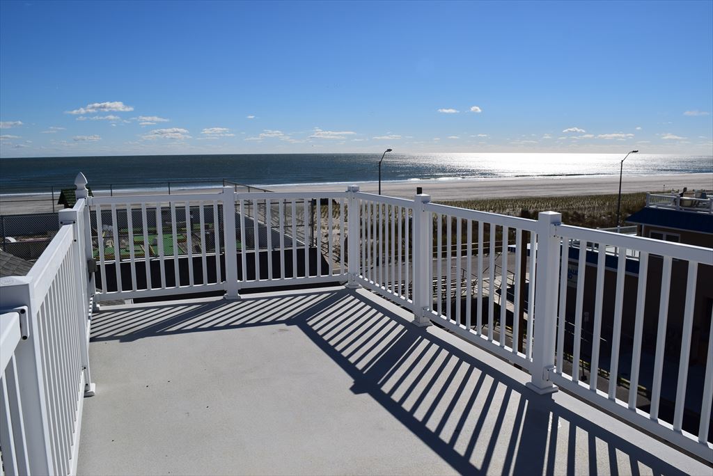 13 42nd Street - Picture 