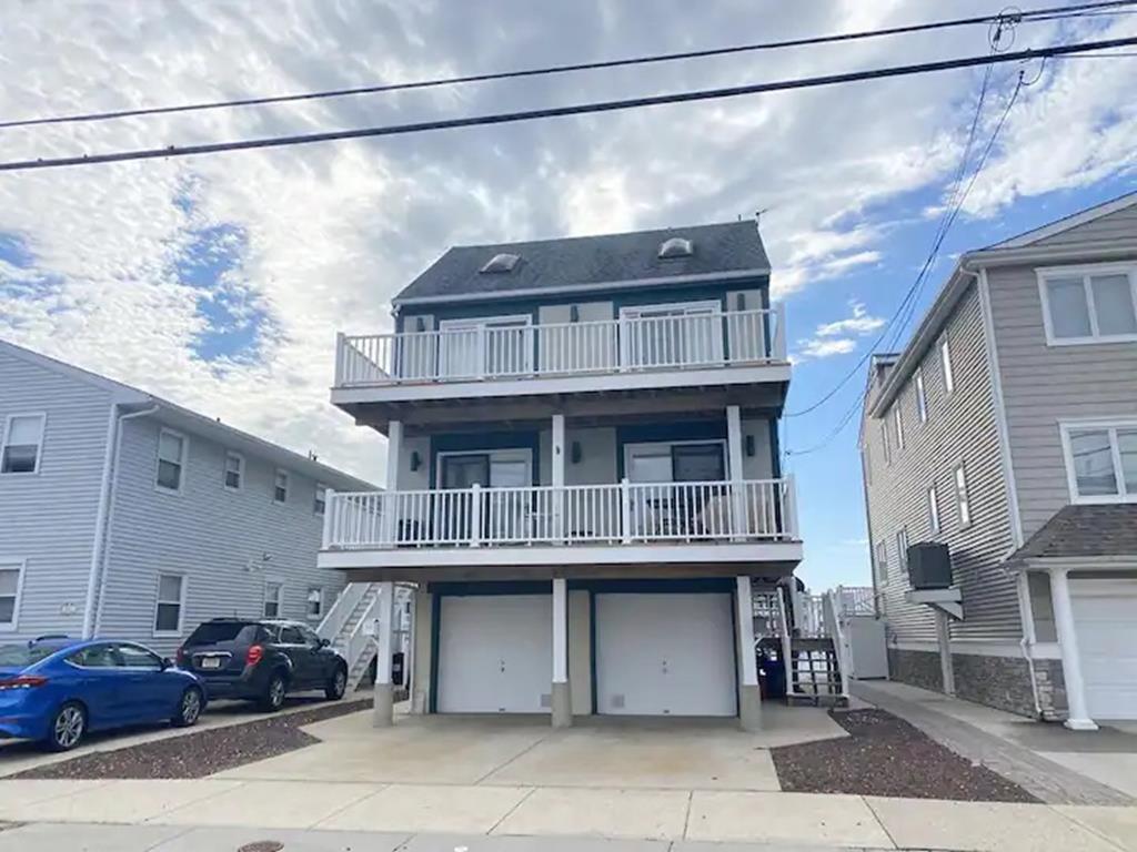 364 44th Street, Sea Isle City (Bay Front) - Picture 1