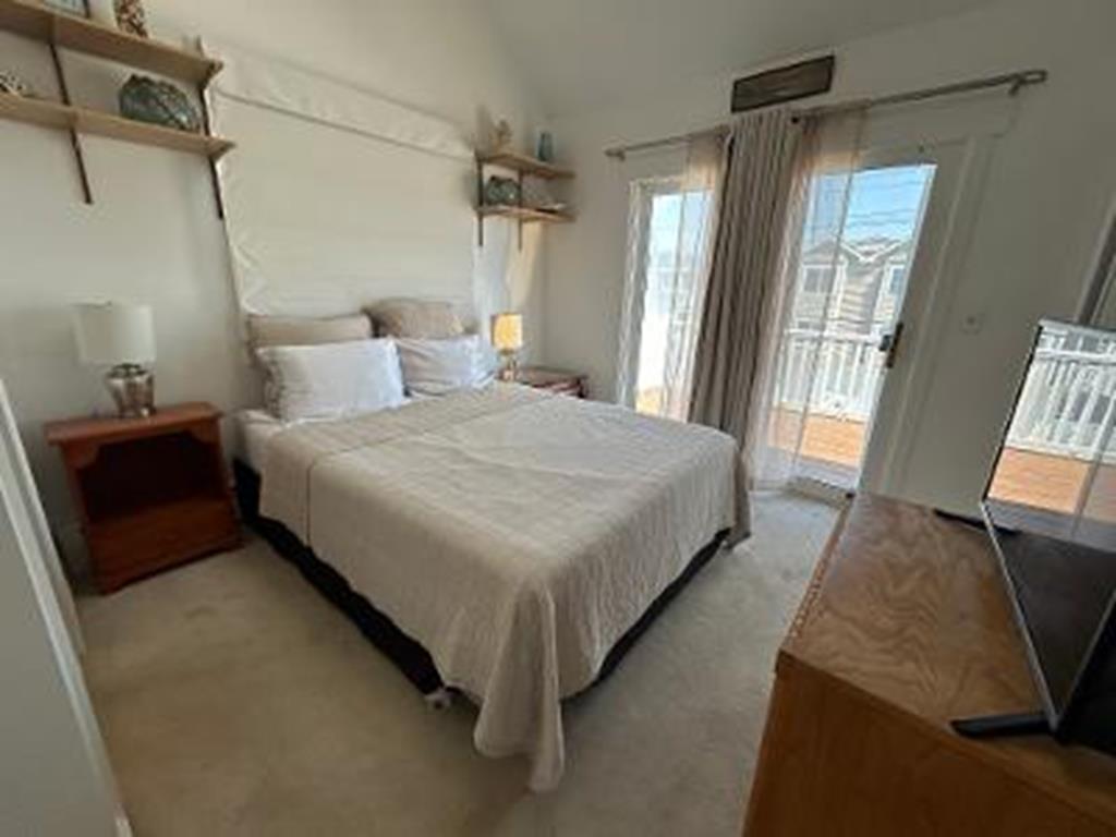 364 44th Street - Picture 