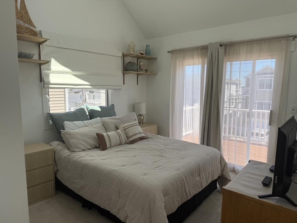 364 44th Street North - Picture 