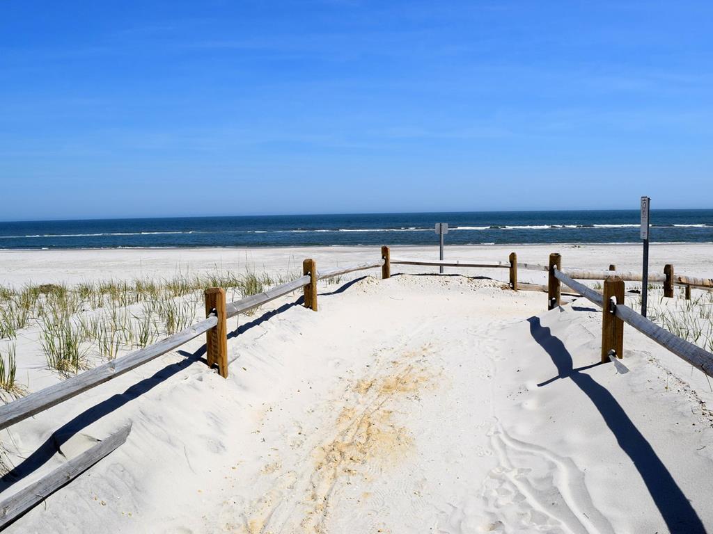 22 76th Street - West, Sea Isle City (Beach Block)