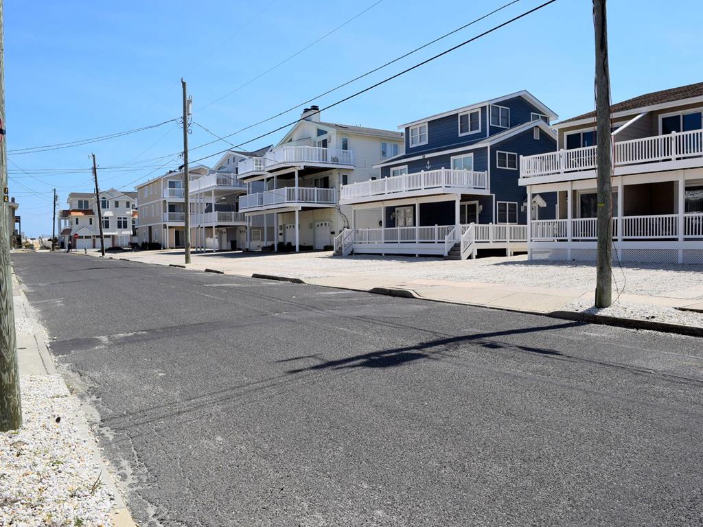 22 76th Street - West, Sea Isle City (Beach Block)