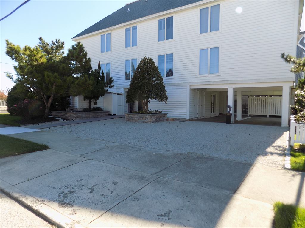 Multiple Ocean Views | Photo 25