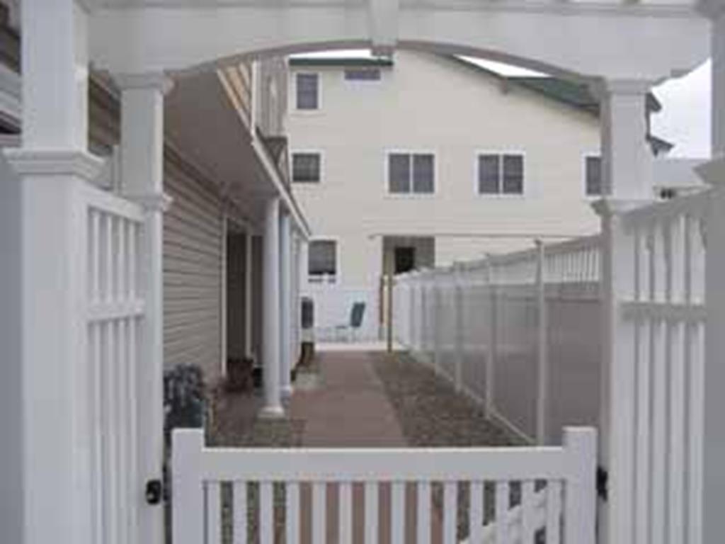 7404 Pleasure Avenue, Sea Isle City (Beach Block)