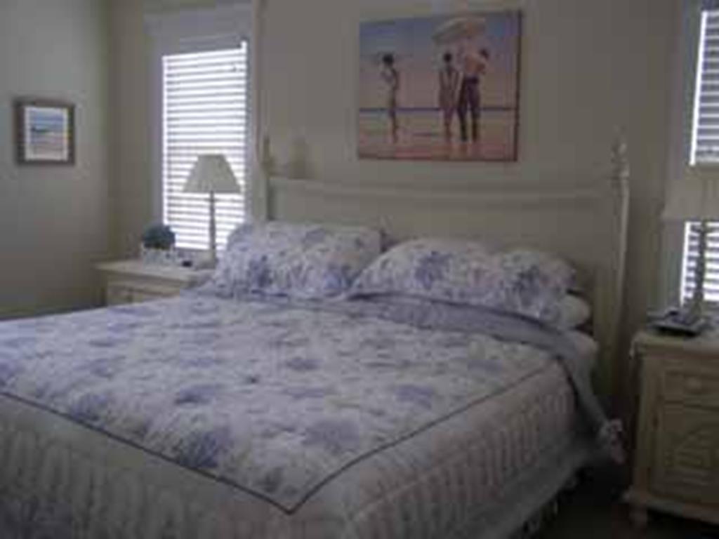 7404 Pleasure Avenue, Sea Isle City (Beach Block)