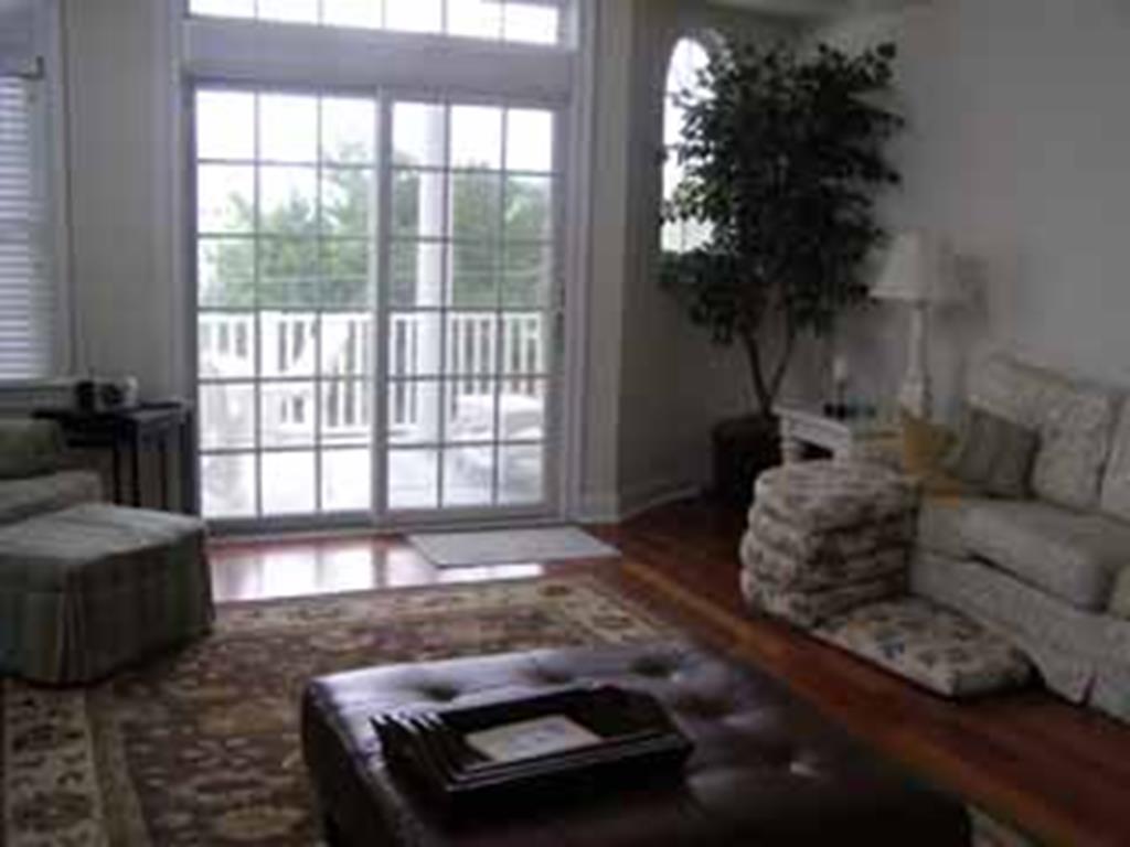 7404 Pleasure Avenue, Sea Isle City (Beach Block)
