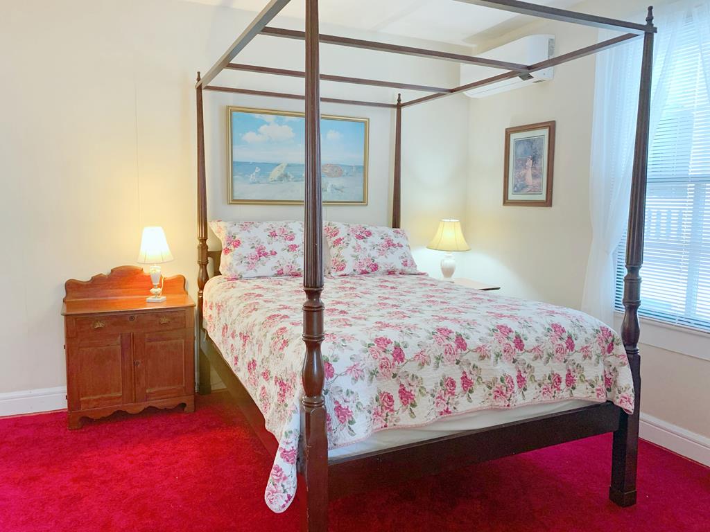 BEACH BLOCK, SLEEPS 15 | Photo 18