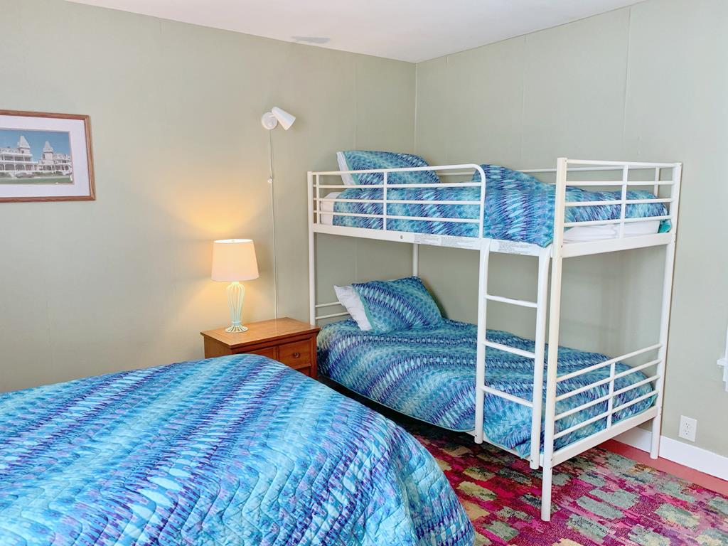 BEACH BLOCK, SLEEPS 15 | Photo 22
