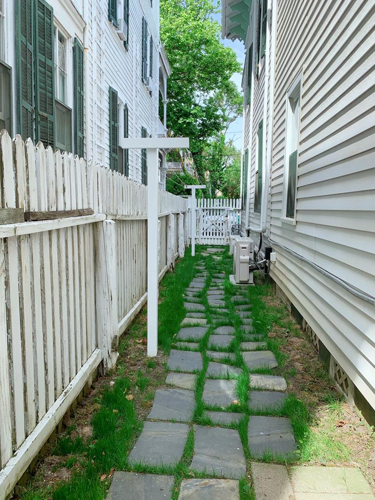 BEACH BLOCK, SLEEPS 15 - 26 1/2 Congress Street | Photo 33