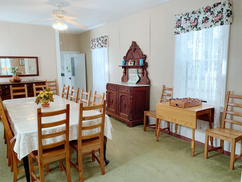 BEACH BLOCK, SLEEPS 15 | Photo 10