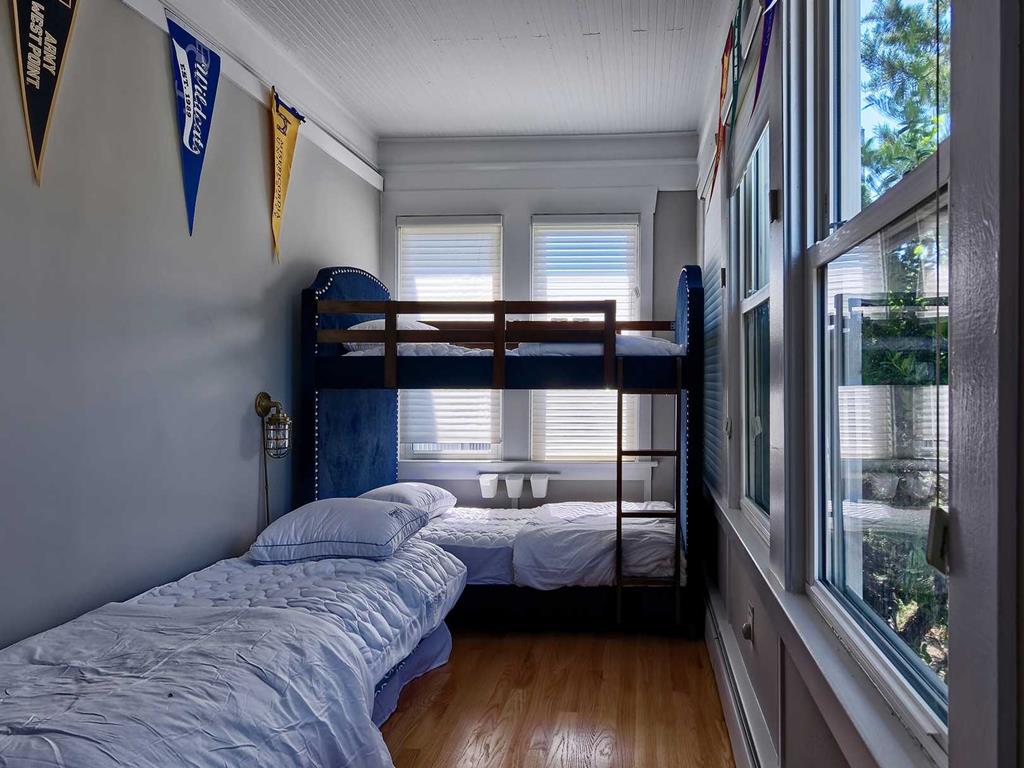 9 North Bayview Drive, Strathmere (Waterfront)