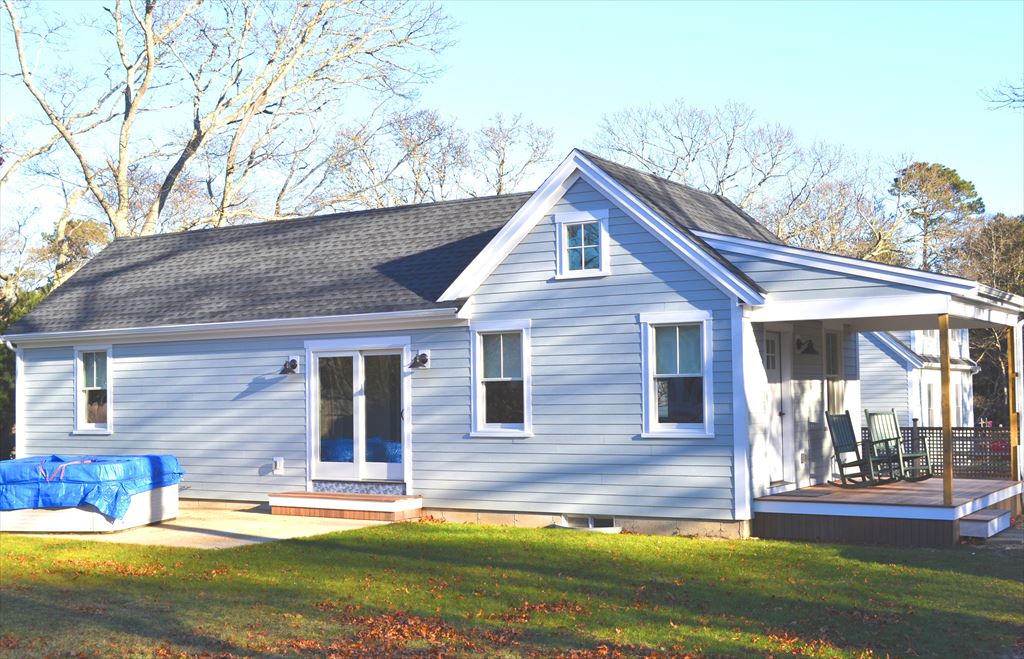 22 R Fitchburg Avenue, Oak Bluffs, MA 02557, Residential