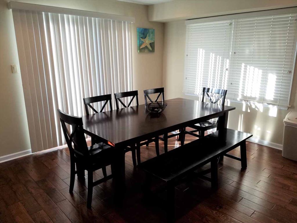 2305 Landis Avenue North - Picture 