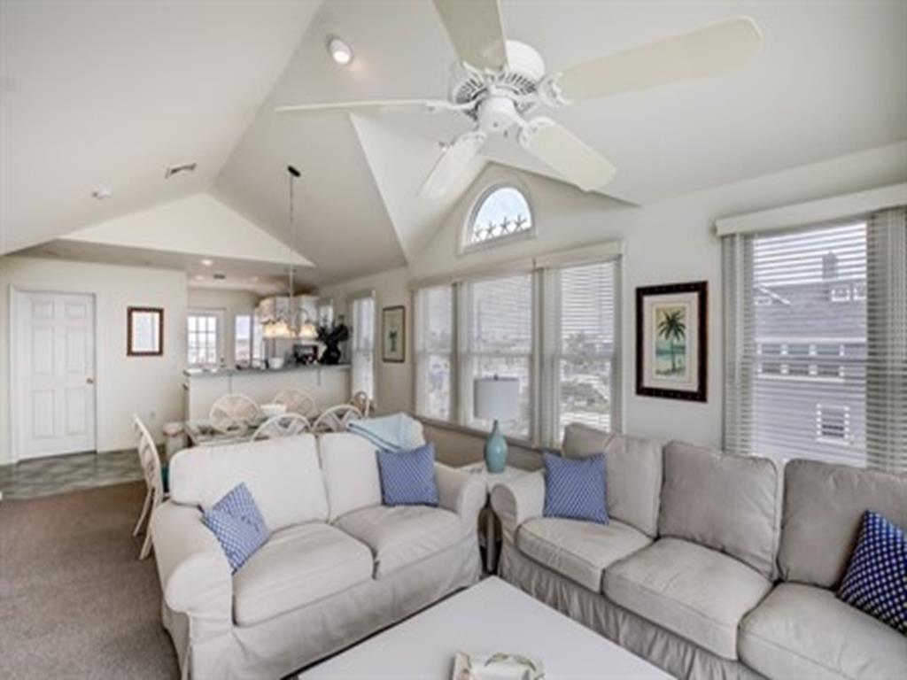 206 E 31st Street, 2nd, Beach Haven Gardens (Ocean Front)