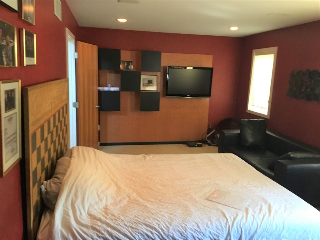 122 E. Bayberry Drive, Peahala Park (Ocean Front)