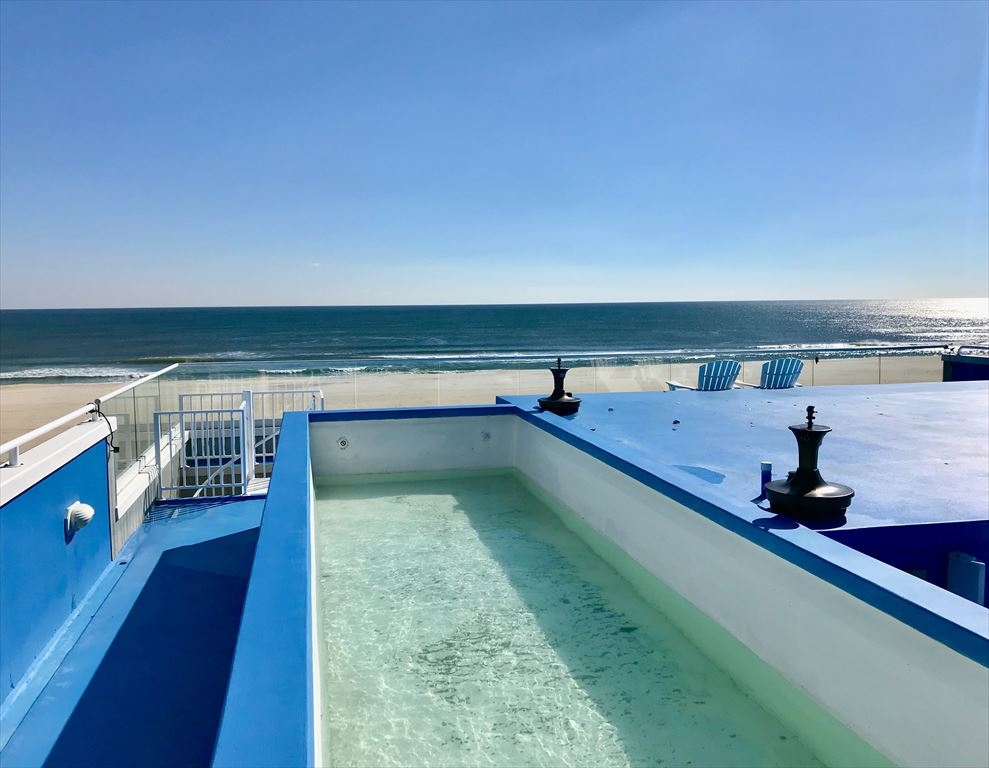 122 E. Bayberry Drive, Peahala Park (Ocean Front)