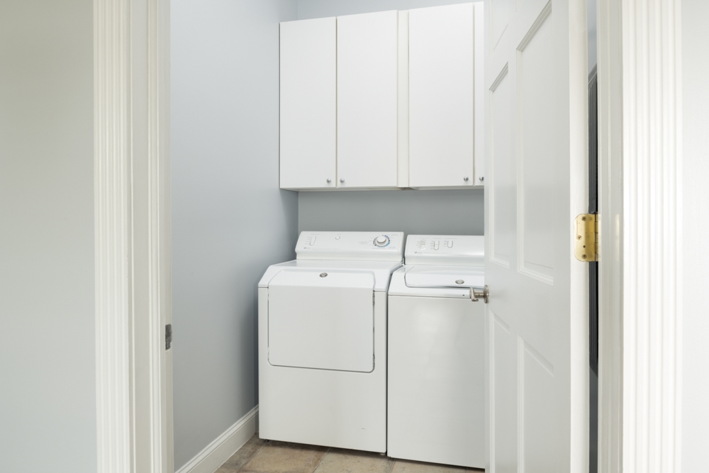 7 Bedroom - Luxurious Contemporary Beach House | Photo 21