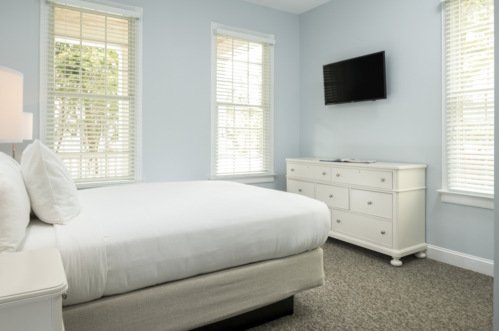 3 Bedroom - Luxurious Contemporary Beach House | Photo 5