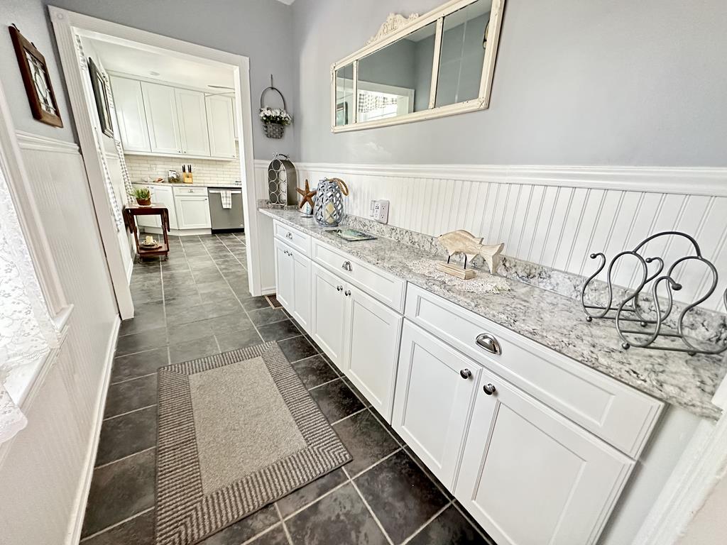 Kane on Kearney - 2 Blocks To The Beach! | Photo 12