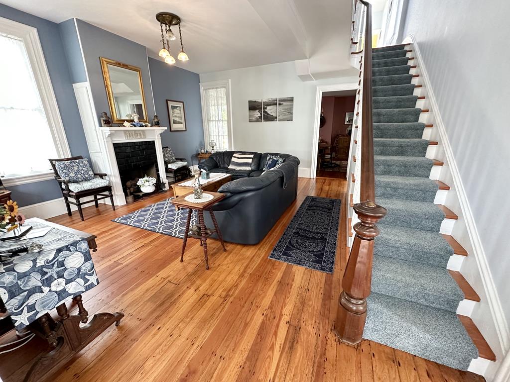 Kane on Kearney - 2 Blocks To The Beach! | Photo 8