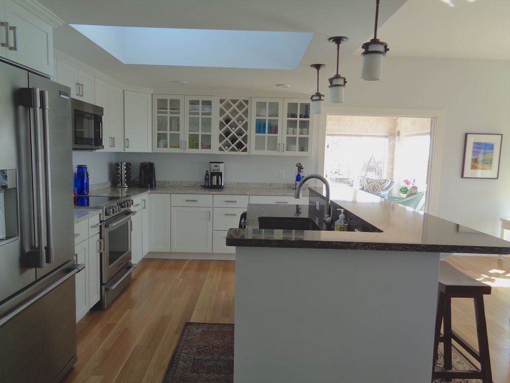 Well equipped and spacious Open kitchen