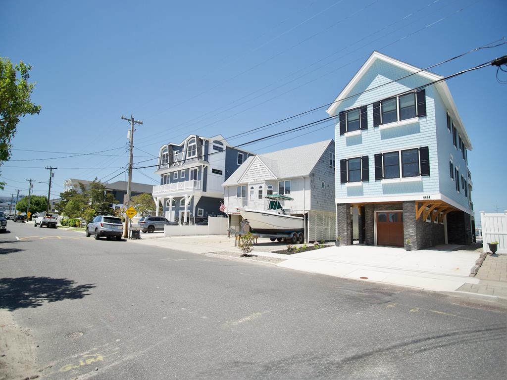 4434 Venicean Road, Sea Isle City (Bay Front)