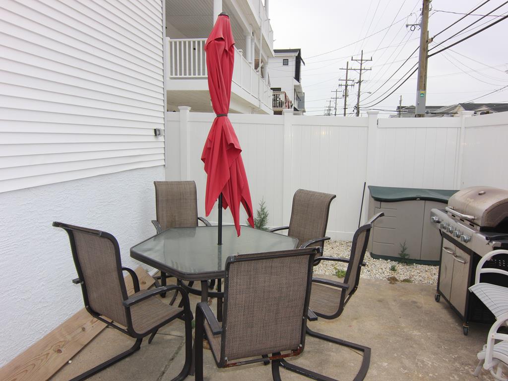 54 79th Street, Sea Isle City (Beach Block)