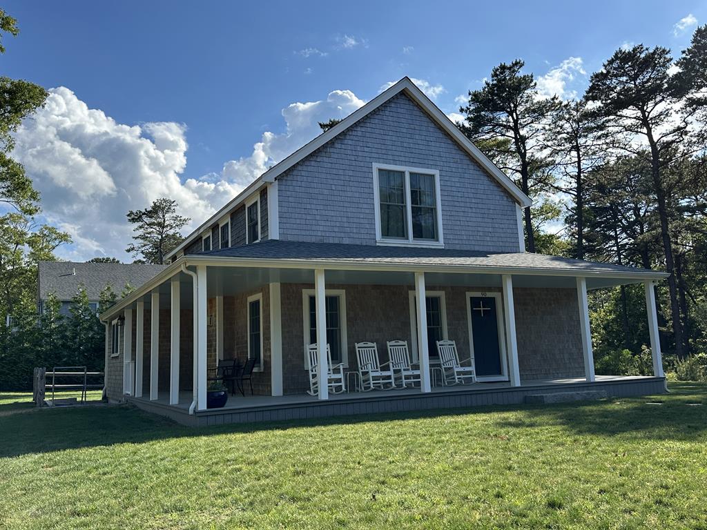 90 California Avenue, Oak Bluffs, MA 02557, Residential