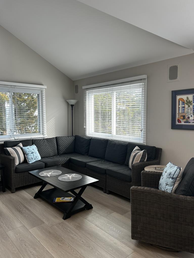 15 W. South 31st Street, Beach Haven Gardens (Bay Block)