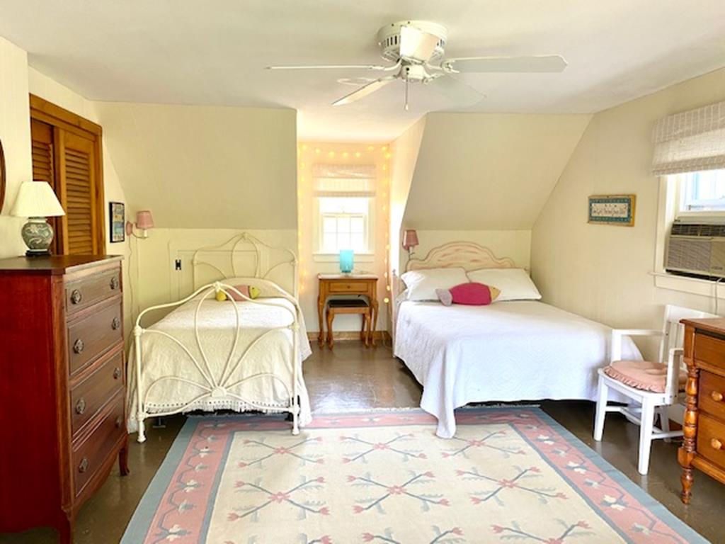 Second Floor Bedroom II - Twin and Full