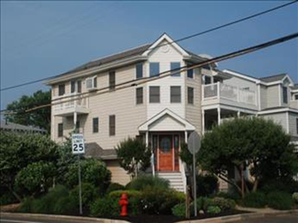 2201 Beach Avenue, Spray Beach