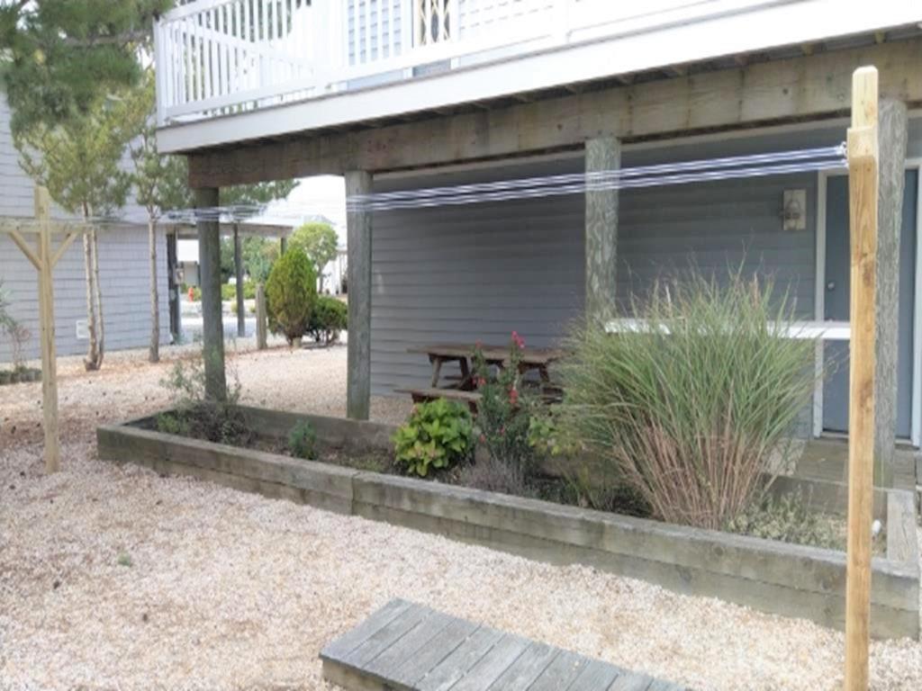 16 W Culver Avenue (76th), Beach Haven Crest (Bay Side)