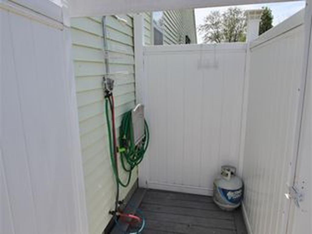 Charming 2 bed/1.5 bath close to beach! | Photo 18