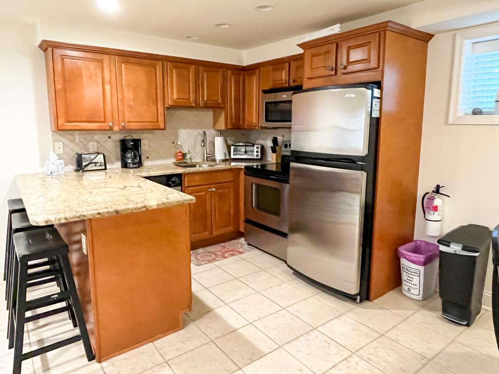 211 Beach Ave. Unit 4 | Photo 6